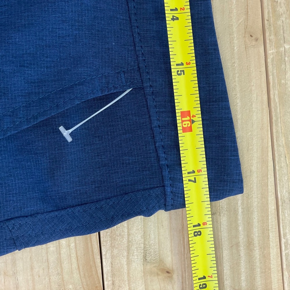 Old Navy Active Golf Shorts Lightweight Stretch Navy Size 33 - Picture 4 of 5